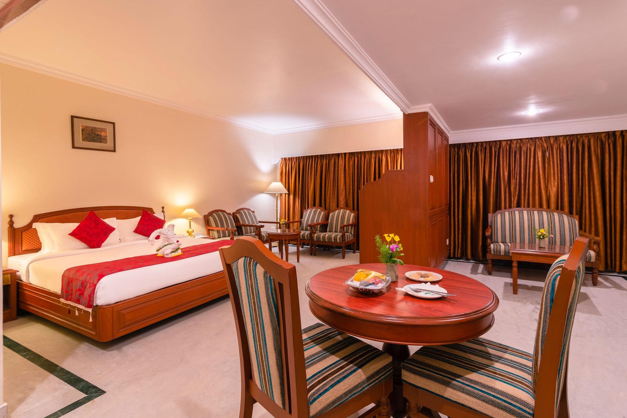Hotel Annamalai International Пондичерри Экстерьер фото