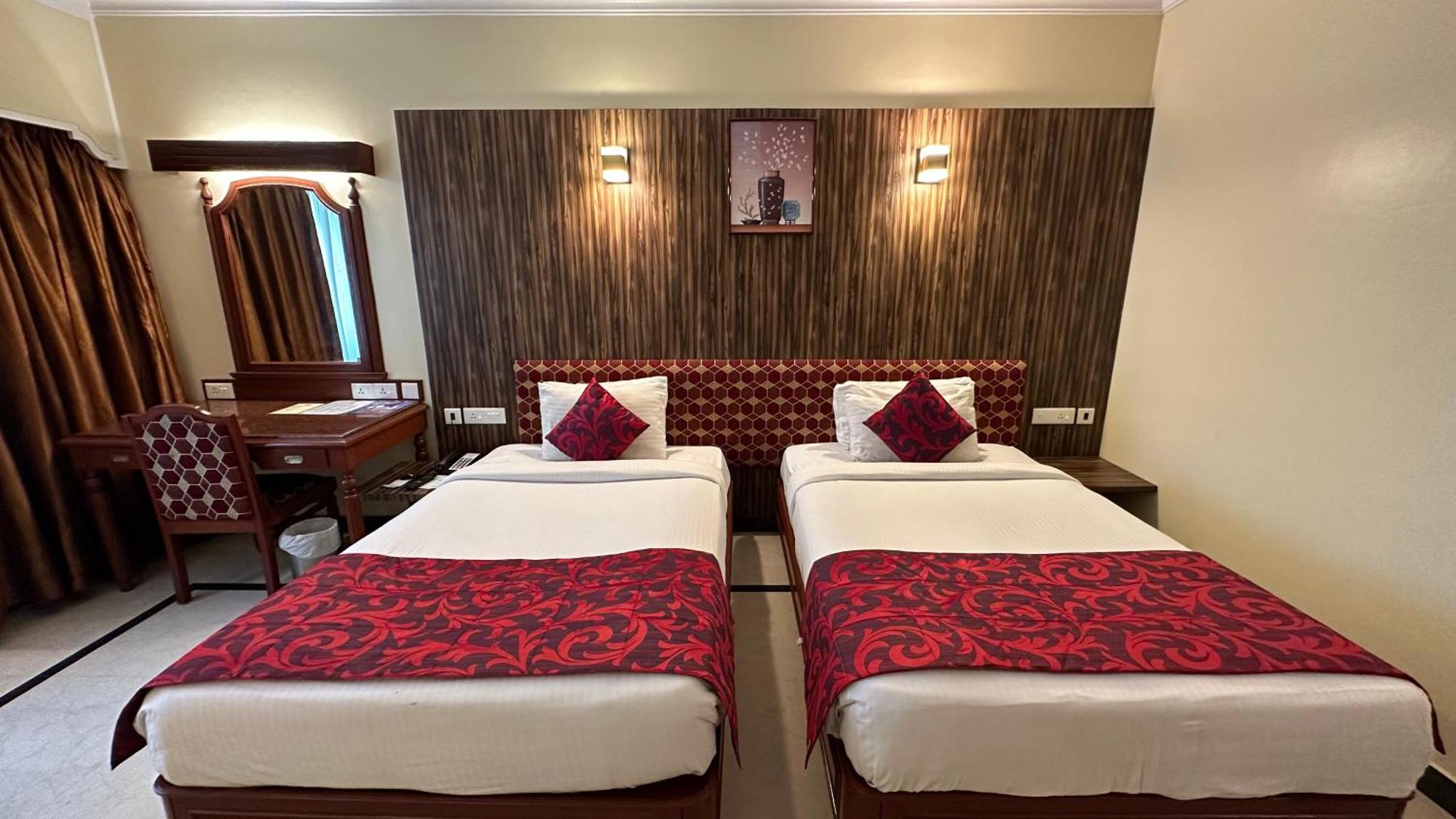 Hotel Annamalai International Пондичерри Экстерьер фото