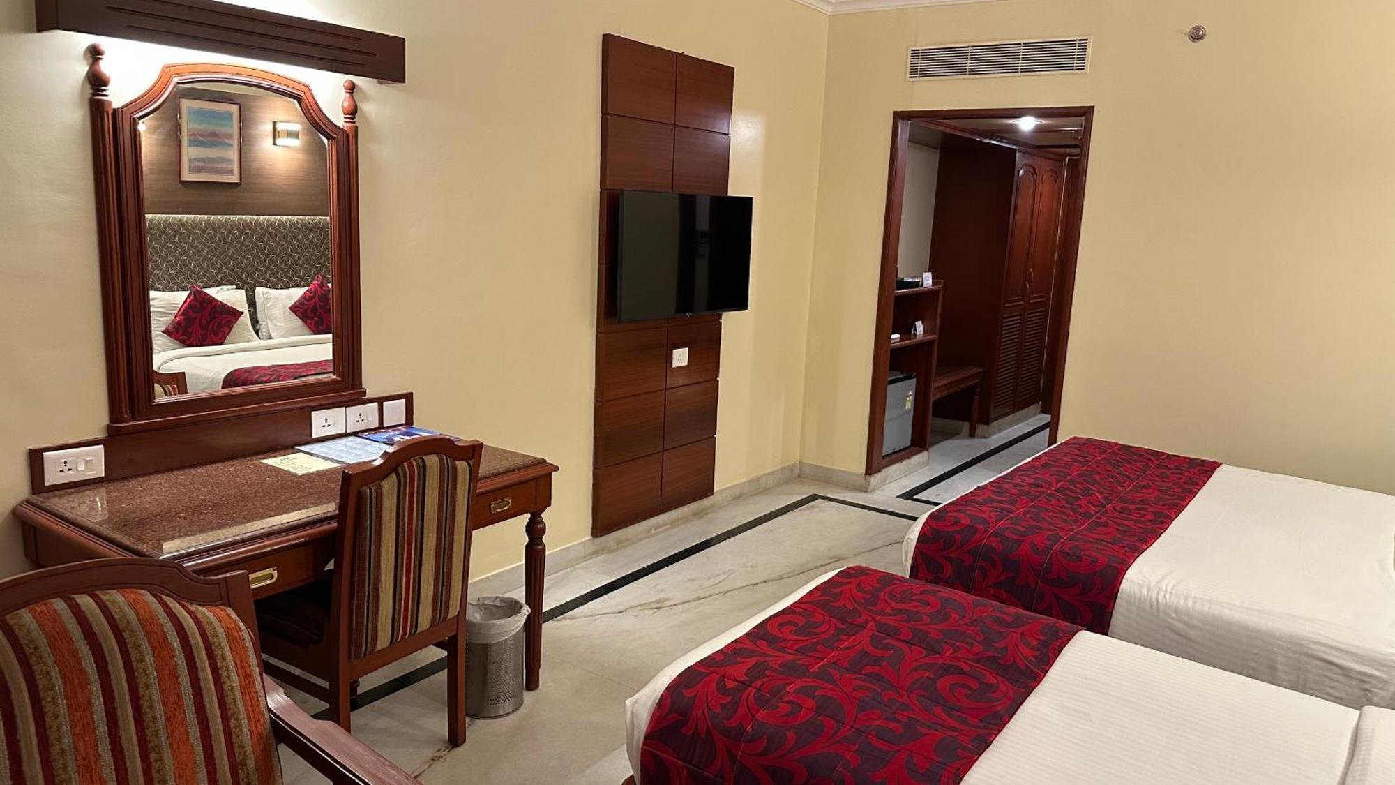 Hotel Annamalai International Пондичерри Экстерьер фото
