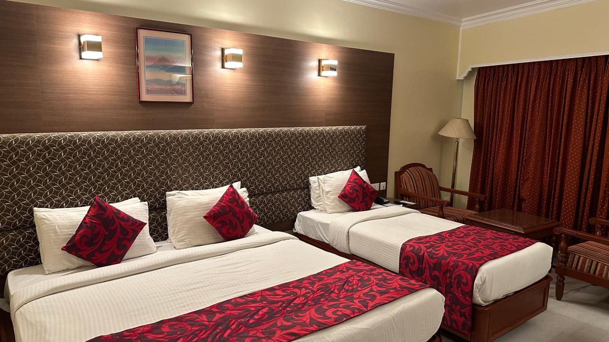 Hotel Annamalai International Пондичерри Экстерьер фото