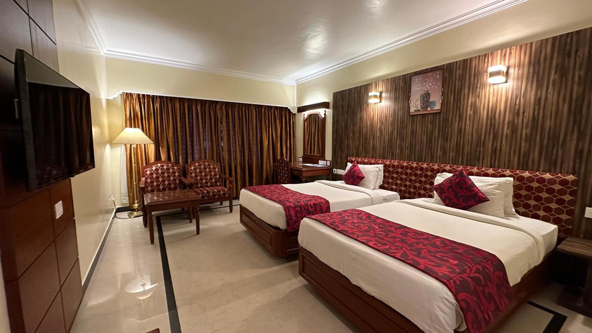Hotel Annamalai International Пондичерри Экстерьер фото