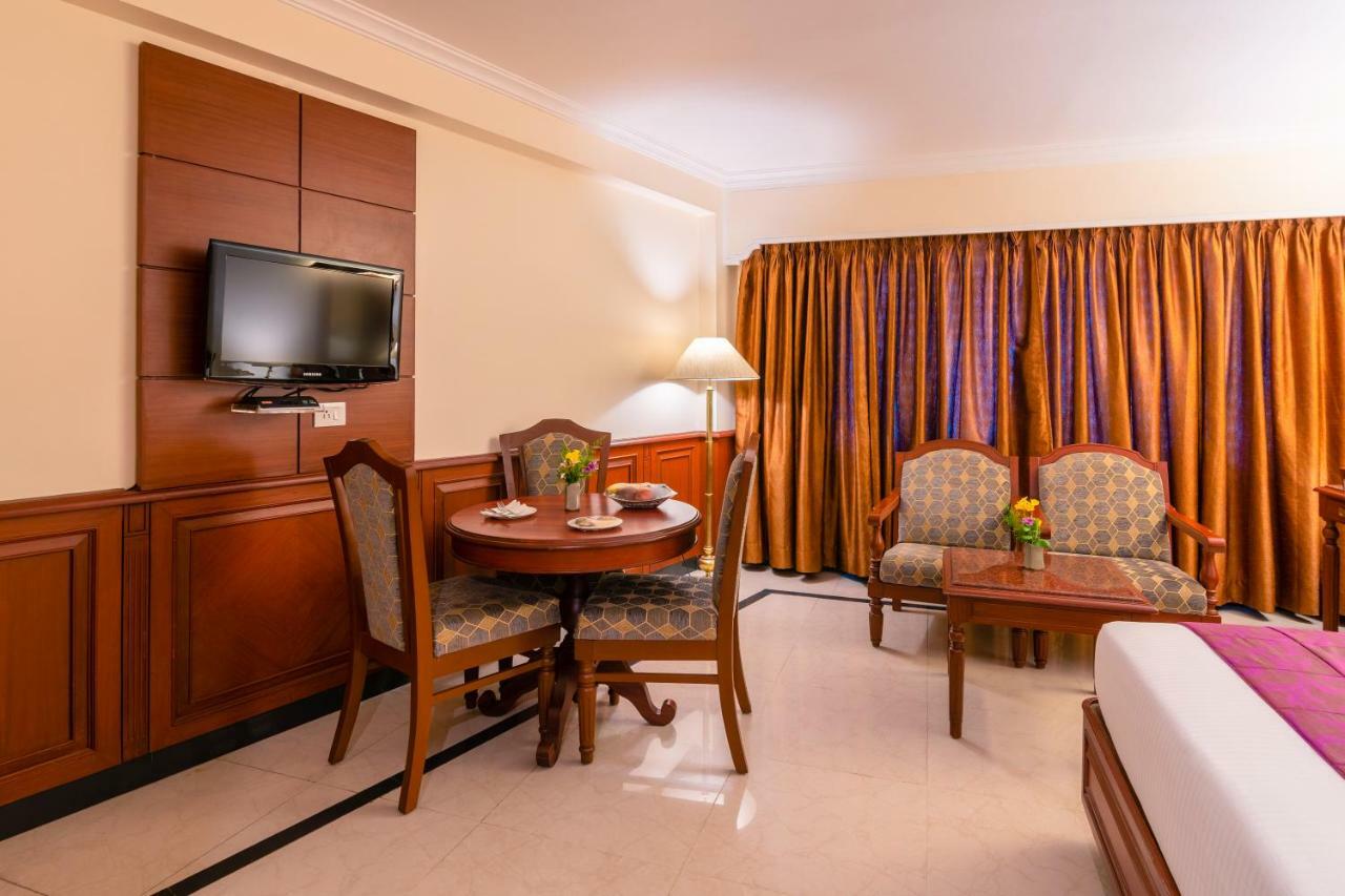 Hotel Annamalai International Пондичерри Экстерьер фото