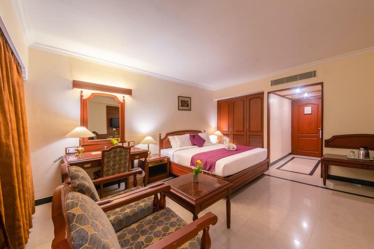 Hotel Annamalai International Пондичерри Экстерьер фото